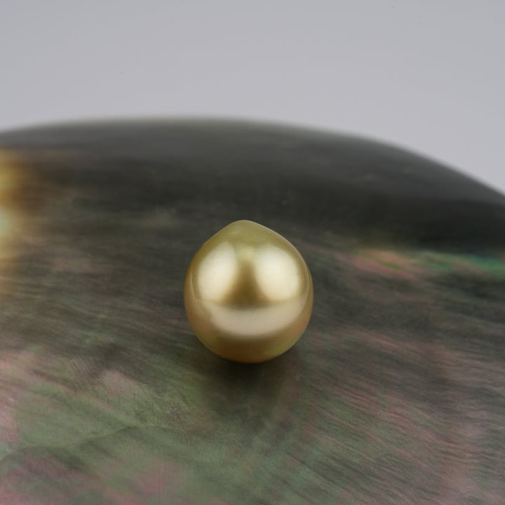 Tahitian Pearl 9.3 x 10.3 mm