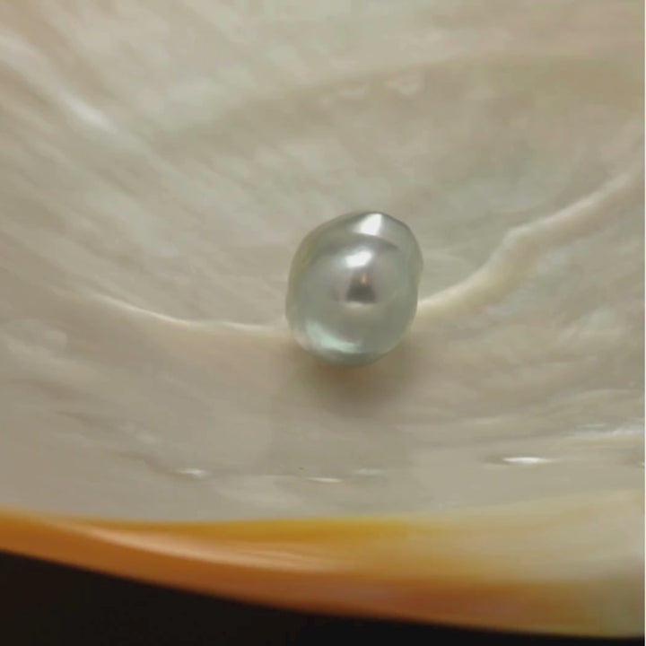 13.3 x 14.11 mm Silver Baroque Button South Sea Pearl 360 video